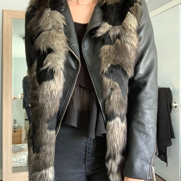 Faux fur vest - Picture 2 of 4